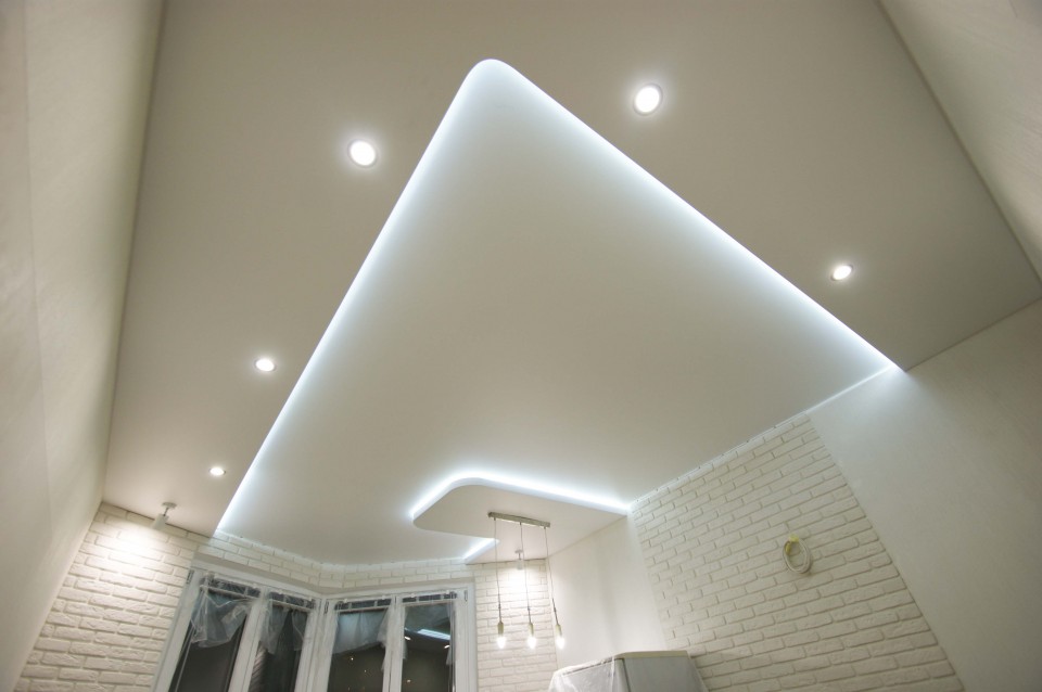 Заказать парящие натяжные потолки в г. Мценск